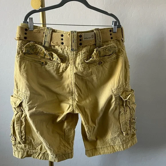 Tan Cargo Men’s Shorts with Belt - Picture 7 of 9